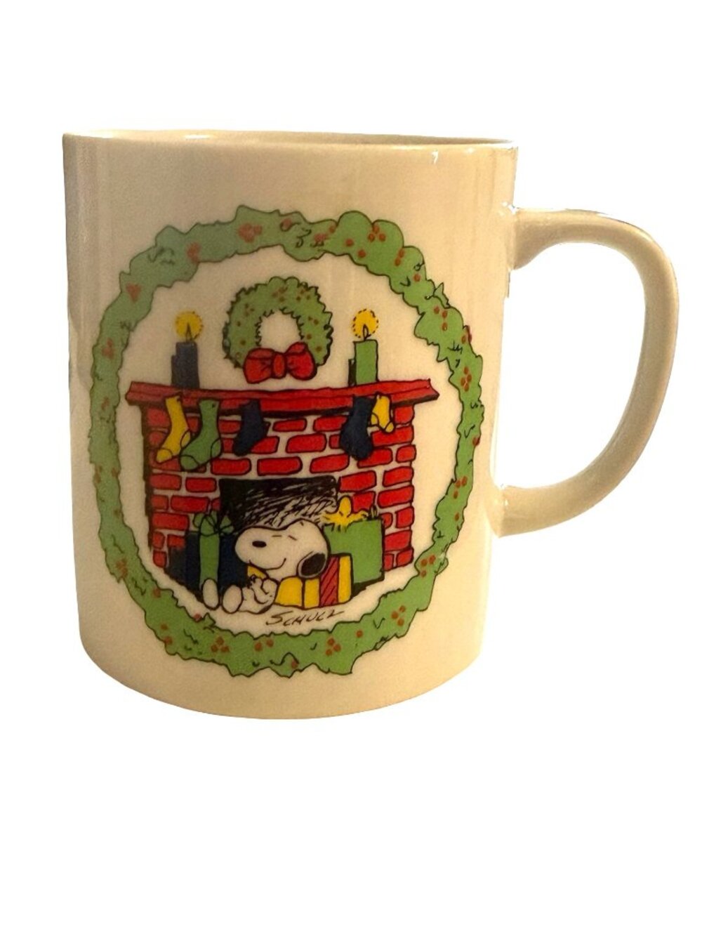 Vintage Snoopy Christmas Coffee Mug Fireplace Wreath Peanuts Made in Japan Ceram
